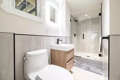 21 Dunhill Road, New Hyde Park, NY 11040 - Photo 11