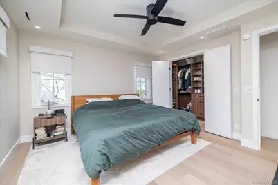 21 Dunhill Road, New Hyde Park, NY 11040 - Photo 9