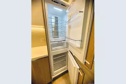 27-09 40th Avenue #3D, Long Island City, NY 11101 - Photo 7