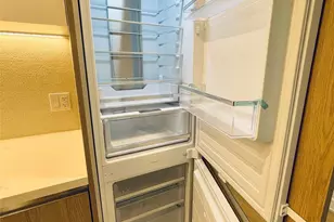 27-09 40th Ave, Long Island City, NY 11101 - Photo 7