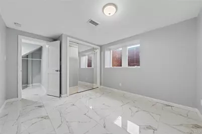 635 E Lincoln Avenue, Mount Vernon, NY 10552 - Photo 5