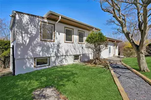 2 Dolphin Way, Riverhead, NY 11901 - Photo 11