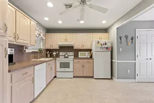 47 Forge Ln, Coram, NY 11727 - Photo 7