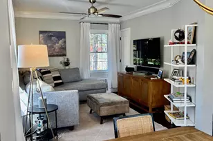 25 Park Cir, New Hyde Park, NY 11040 - Photo 9