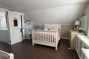 25 Park Cir, New Hyde Park, NY 11040 - Photo 27