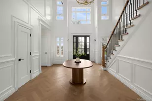 11 Edcris Ln, Huntington, NY 11743 - Photo 5