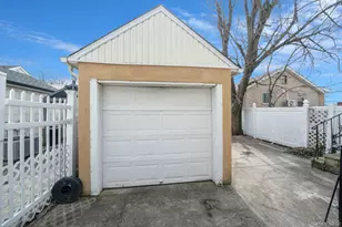 2858 Sampson Ave, Bronx, NY 10465 - Photo 21