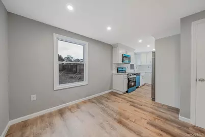 28 Dale Avenue, Riverhead, NY 11901 - Photo 17