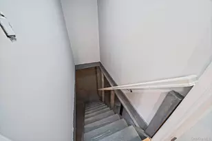 28 Dale Ave, Riverhead, NY 11901 - Photo 29