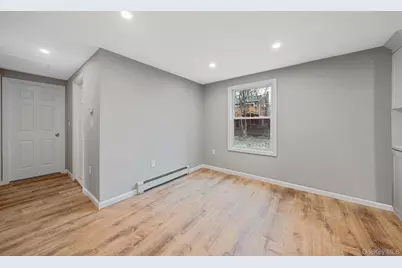 28 Dale Avenue, Riverhead, NY 11901 - Photo 15