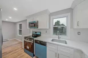 28 Dale Ave, Riverhead, NY 11901 - Photo 21