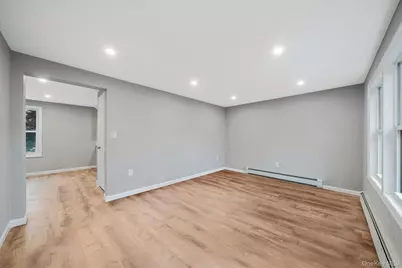 28 Dale Avenue, Riverhead, NY 11901 - Photo 11