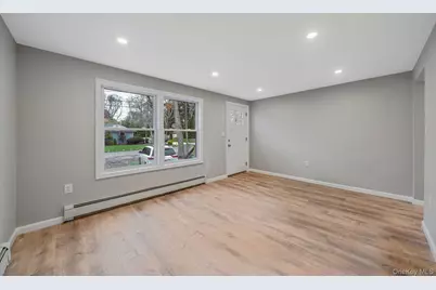 28 Dale Avenue, Riverhead, NY 11901 - Photo 13