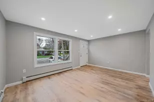 28 Dale Ave, Riverhead, NY 11901 - Photo 13