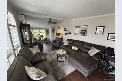 1661 Old Country Road #62, Riverhead, NY 11901 - Photo 5