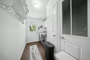 1661 Old Country Rd, Riverhead, NY 11901 - Photo 25