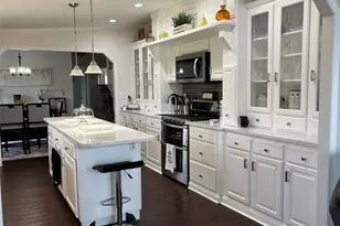 1661 Old Country Rd, Riverhead, NY 11901 - Photo 11