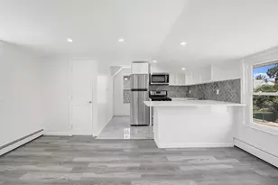 8 Winthrop St, Lynbrook, NY 11563 - Photo 9