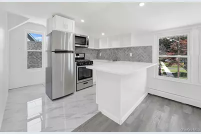 8 Winthrop Street #2, Lynbrook, NY 11563 - Photo 3