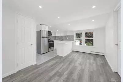 8 Winthrop Street #2, Lynbrook, NY 11563 - Photo 7