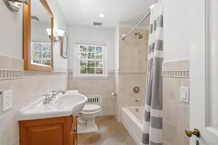 325 Frank Ave, Mamaroneck, NY 10543 - Photo 15