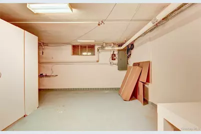 61 Kathwood Road, White Plains, NY 10607 - Photo 39