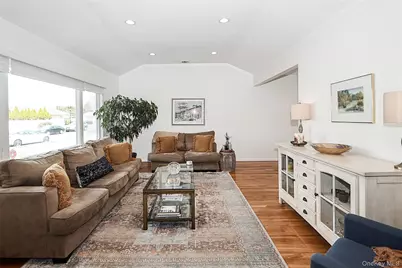 921 Ilse Court, North Bellmore, NY 11710 - Photo 5