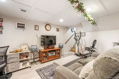 1031 Highland Street, Baldwin, NY 11510 - Photo 17