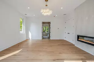 54 Landview Dr, Dix Hills, NY 11746 - Photo 25