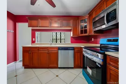 391 Sierra Vista Lane, Valley Cottage, NY 10989 - Photo 13