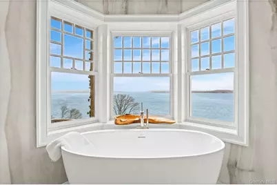 31 Fort Hill Drive, Lloyd Harbor, NY 11743 - Photo 29