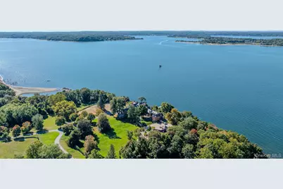 31 Fort Hill Drive, Lloyd Harbor, NY 11743 - Photo 15