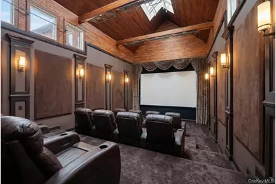 31 Fort Hill Drive, Lloyd Harbor, NY 11743 - Photo 27