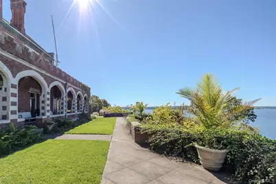 31 Fort Hill Drive, Lloyd Harbor, NY 11743 - Photo 9