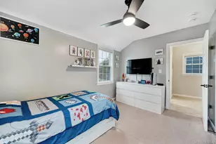 22 Miriam Pkwy, Elmont, NY 11003 - Photo 17