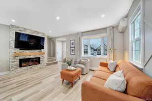 22 Miriam Pkwy, Elmont, NY 11003 - Photo 5