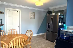 207 Lenox Ave, Uniondale, NY 11553 - Photo 3