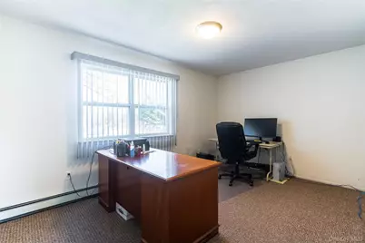 17 Clifton Street, Farmingdale, NY 11735 - Photo 15
