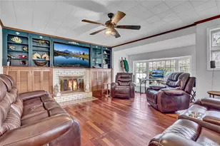 225 Hilton Ave, Hempstead, NY 11550 - Photo 9