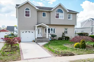 188 Beechwood Ave, Roosevelt, NY 11575 - Photo 3