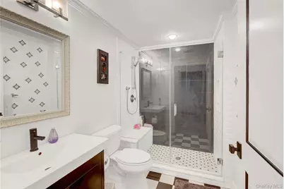 12 Barberry Lane, East Hills, NY 11577 - Photo 19
