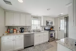 407 Wiggins St, Greenport, NY 11944 - Photo 21