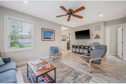 401 Wiggins Street, Greenport, NY 11944 - Photo 17