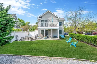 401 Wiggins Street, Greenport, NY 11944 - Photo 13