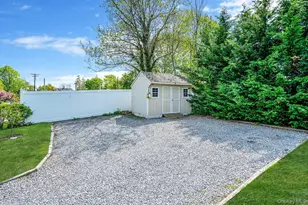 401 Wiggins St, Greenport, NY 11944 - Photo 37