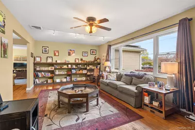 1390 Thompson Drive, Bay Shore, NY 11706 - Photo 3