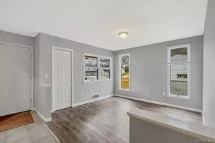 5 Lehigh Ave, Centereach, NY 11720 - Photo 3