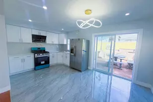 166-65 17th Rd, Whitestone, NY 11357 - Photo 3