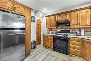 104-63 123rd St, Richmond Hill, NY 11419 - Photo 9