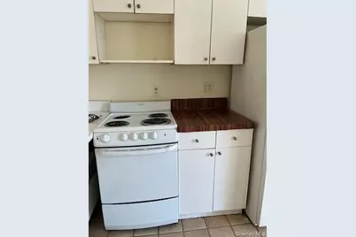 117 Blydenburg Avenue #B, Smithtown, NY 11787 - Photo 5